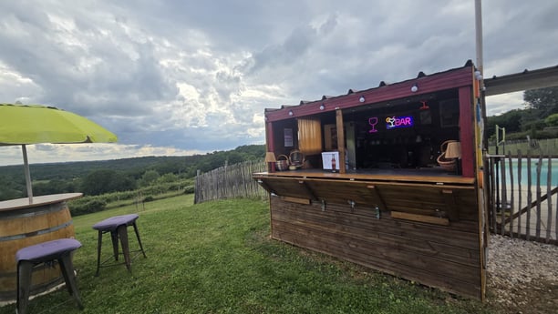 Bar / Terrace